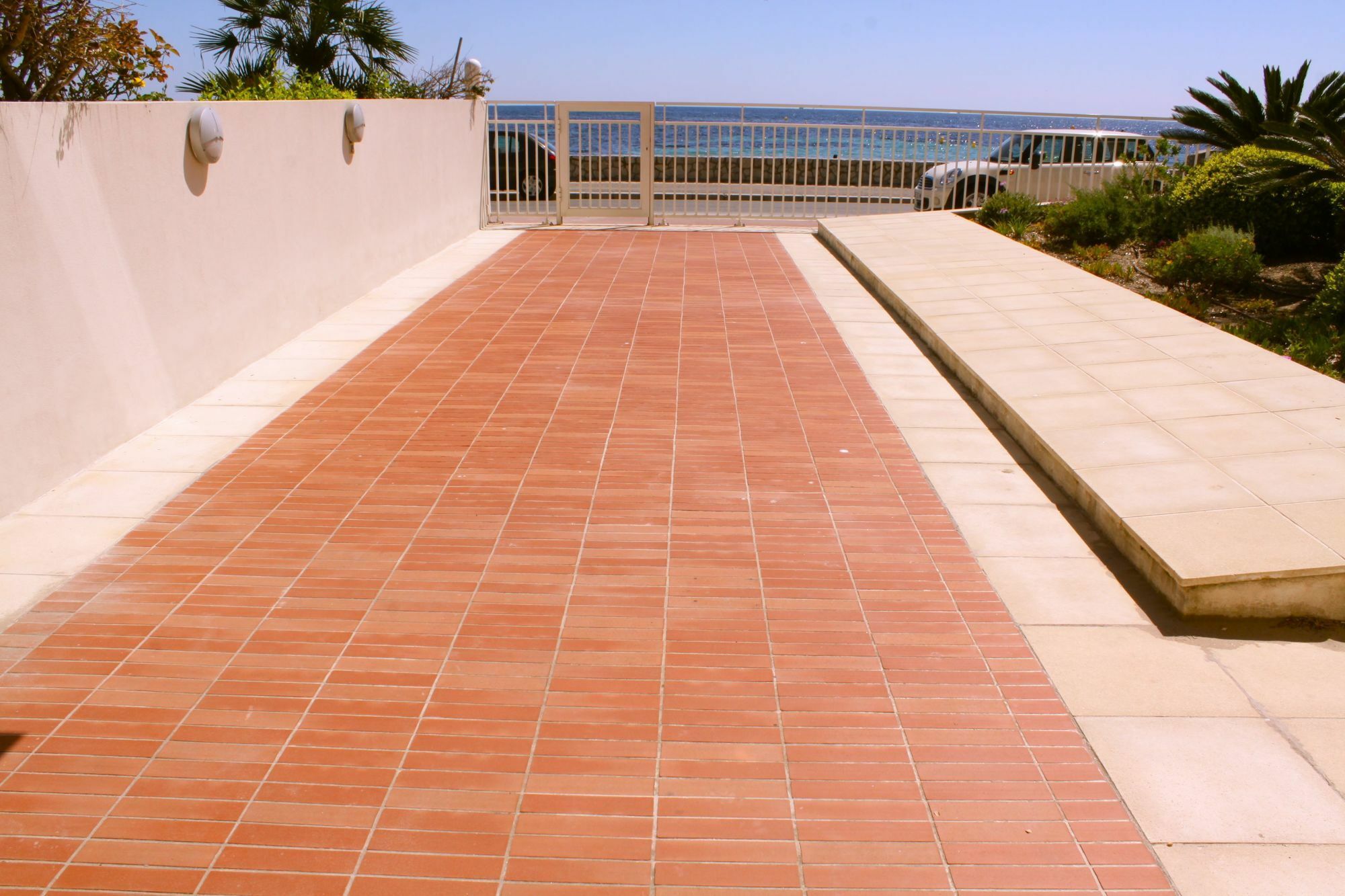 Cannes Bai Exterior photo